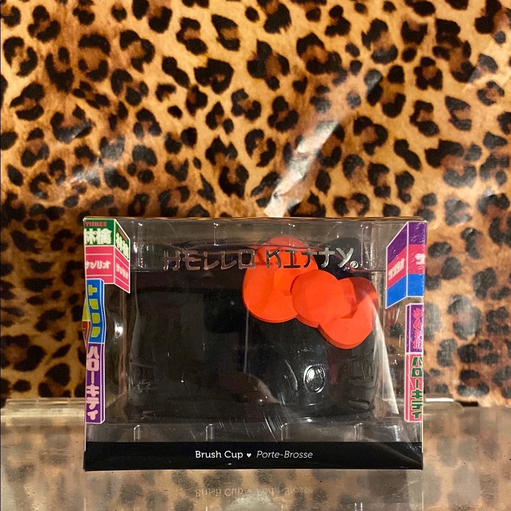 Hello Kitty Black Brush Cup